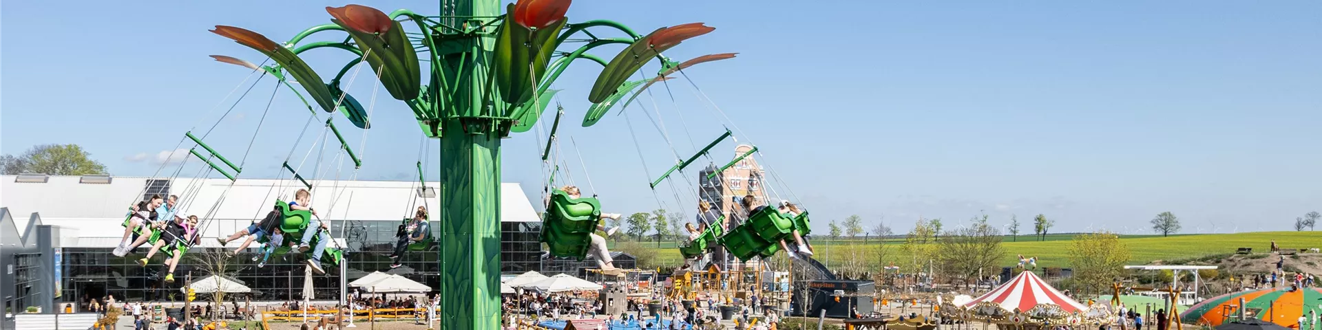 titelbild-fahrgeschaefte-kettenflieger-im-holland-park